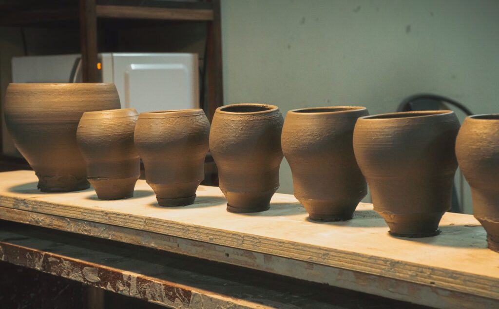 greenware pottery vase ปั้นดินเผา greenware pottery vase